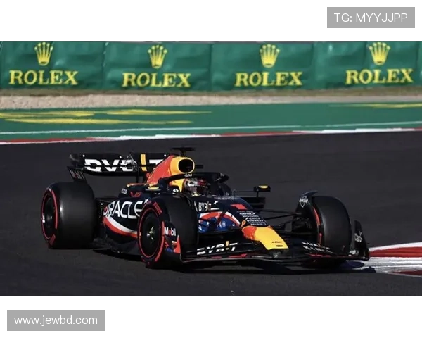 F1赛季激烈角逐继续 红牛车队再创新纪录赛场风云变幻