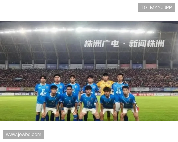 全新赛季揭幕战激战正酣 球迷热议多支球队战术变化及球员表现